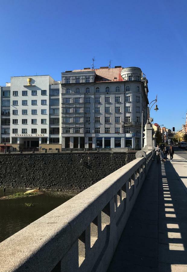 Apartman Mrakodrap بلزن المظهر الخارجي الصورة