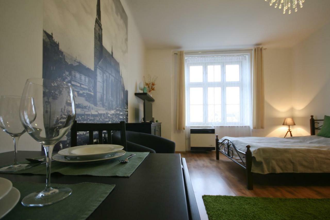 Apartman Mrakodrap بلزن المظهر الخارجي الصورة